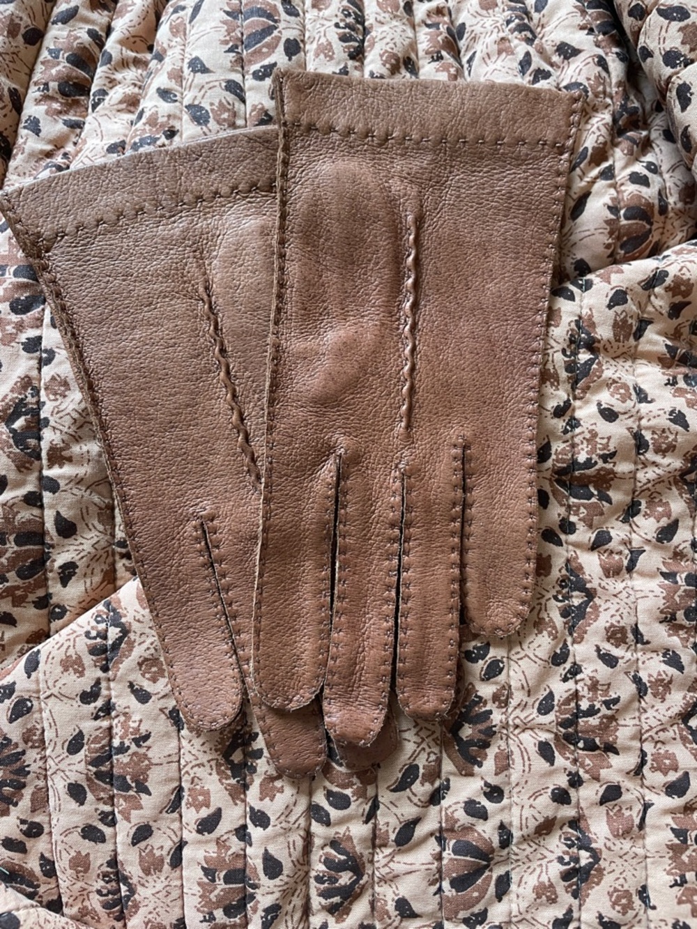 Classic Brown Leather Gloves